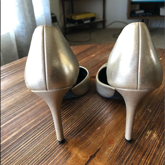 Gold heels - Picture 3 of 6